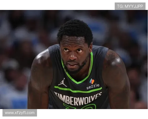 兰德尔半场表现抢眼10投6中砍下全队最高18分助力球队争胜